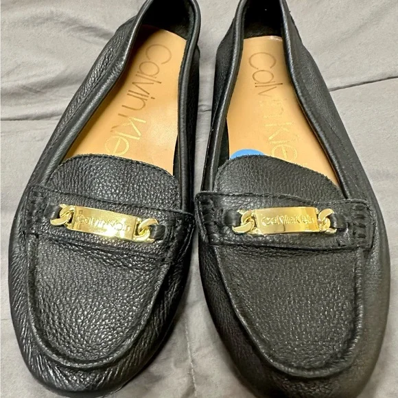 Calvin klein lunasi store pebbled leather loafer